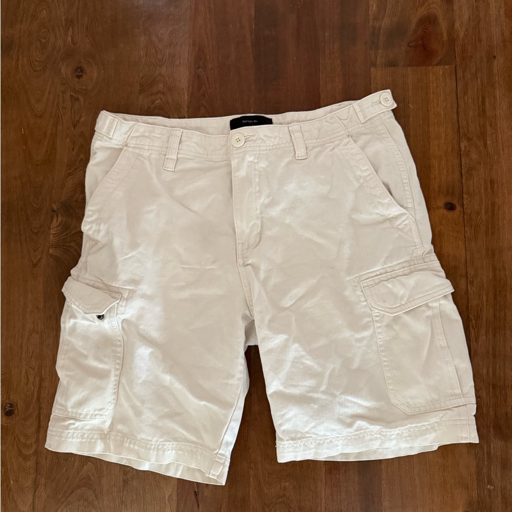 Cotton On Brand Mens Cargo Shorts Size 3281 Inseam 9
